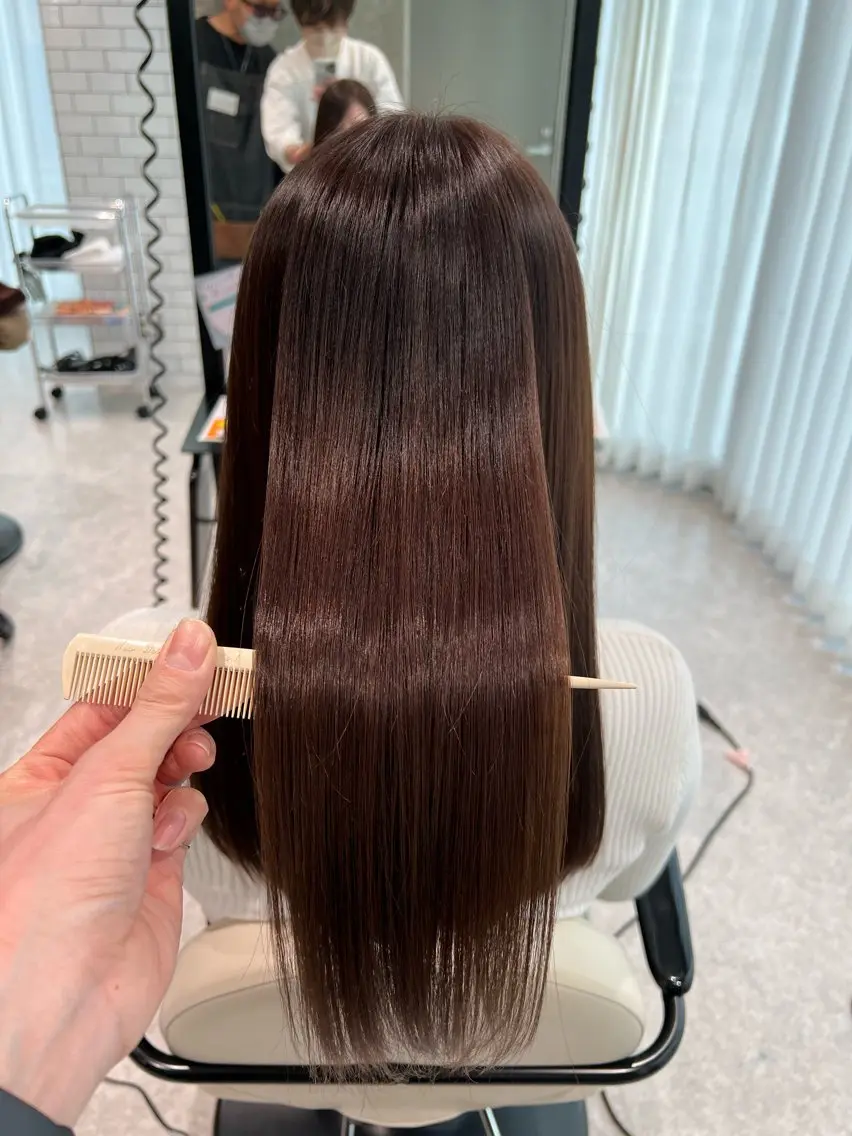 【minimo限定価格】《髪質改善🫧朝も楽に潤サラ美髪🌟》髪質改善酸性縮毛矯正+保湿トリートメントの写真