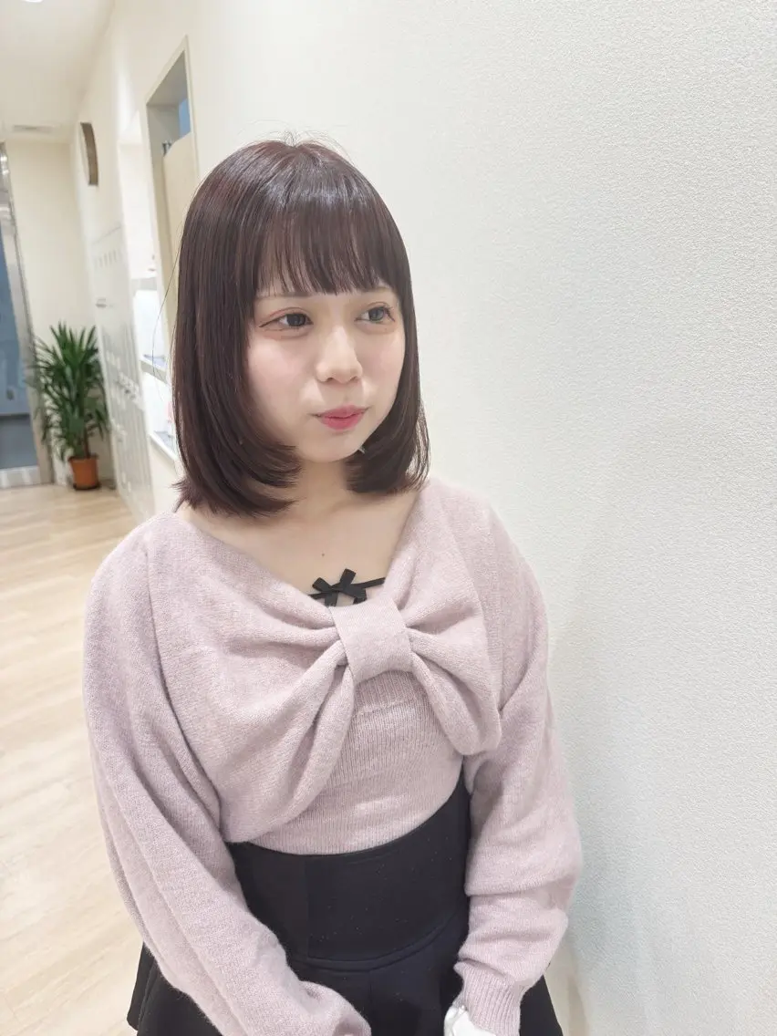ミディアム 顔まわりレイヤー 顔周りカット レイヤーカット 丹野 圭太のヘアスタイル