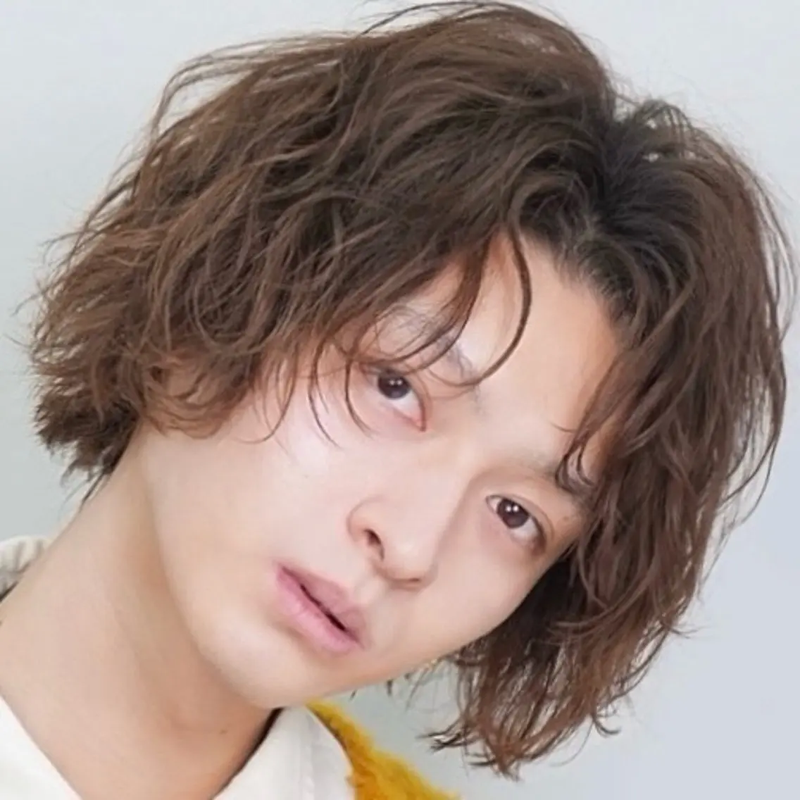 ミディアム パーマ メンズ カット パーマ 丸山 哲史のヘアスタイル
