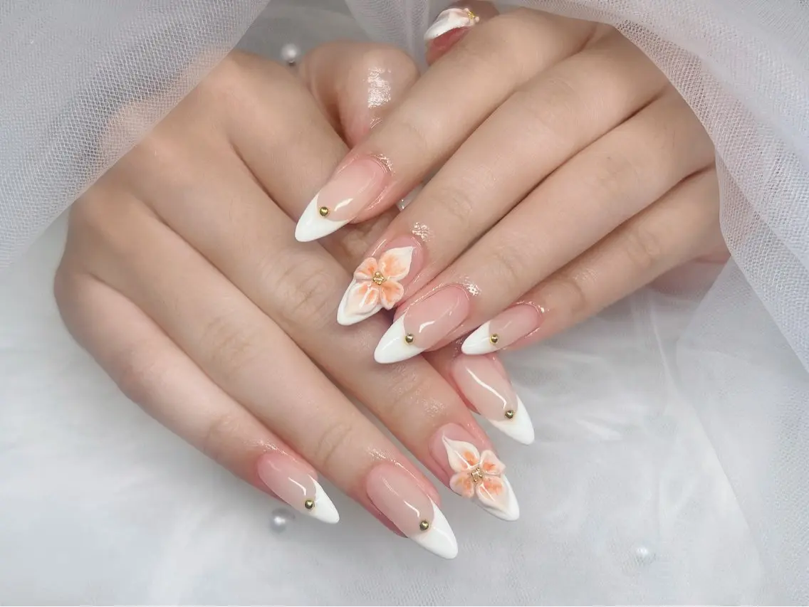 ネイル チークネイル ドット フレンチネイル グラデーション 韓国ネイル ハンドネイル Kei Nail Salonのネイルデザイン