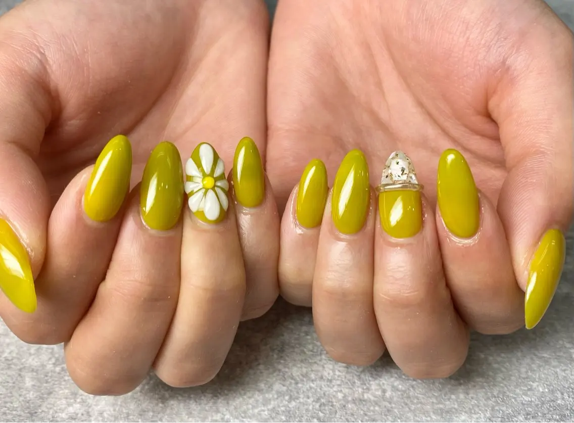 ネイル ジェルネイル ミラーネイル Jebel Beauty Miuの眉毛・アイブロウイメージ