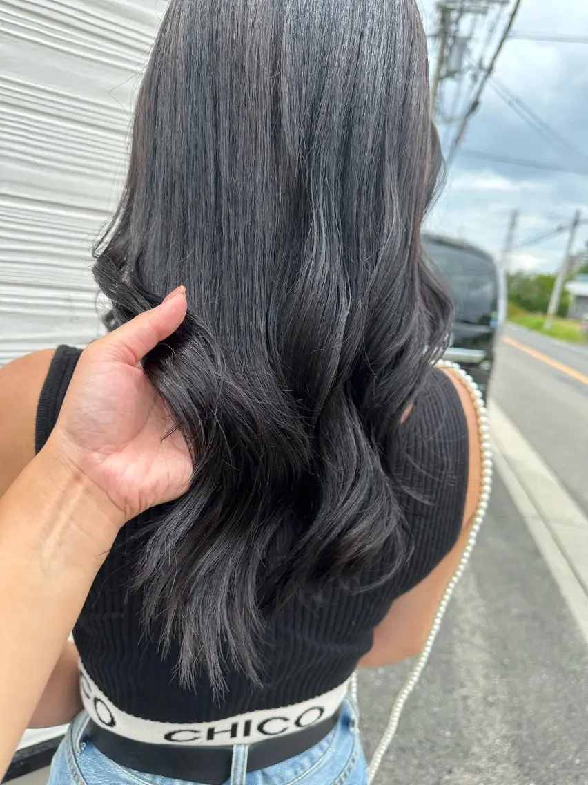 セミロング ヘアカラー 半田 知穂のヘアスタイル