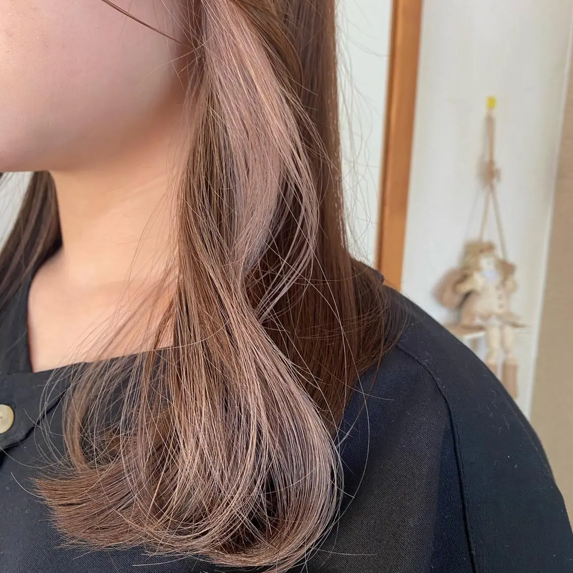 セミロング カラー ベージュカラー インナーカラー ラベンダーカラー ラベンダーベージュ ヘアカラー トリートメント manami / muku.のヘアスタイル