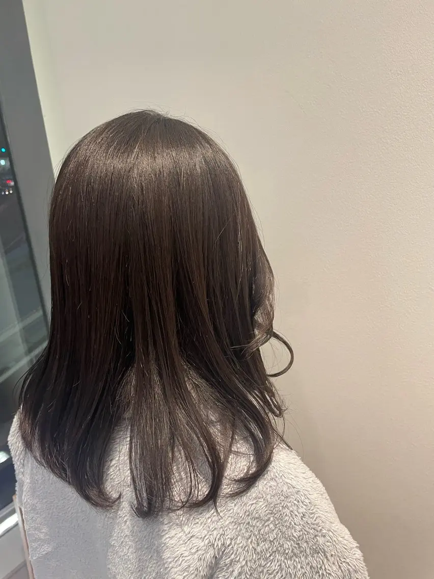 セミロング 平 真亜里のヘアスタイル