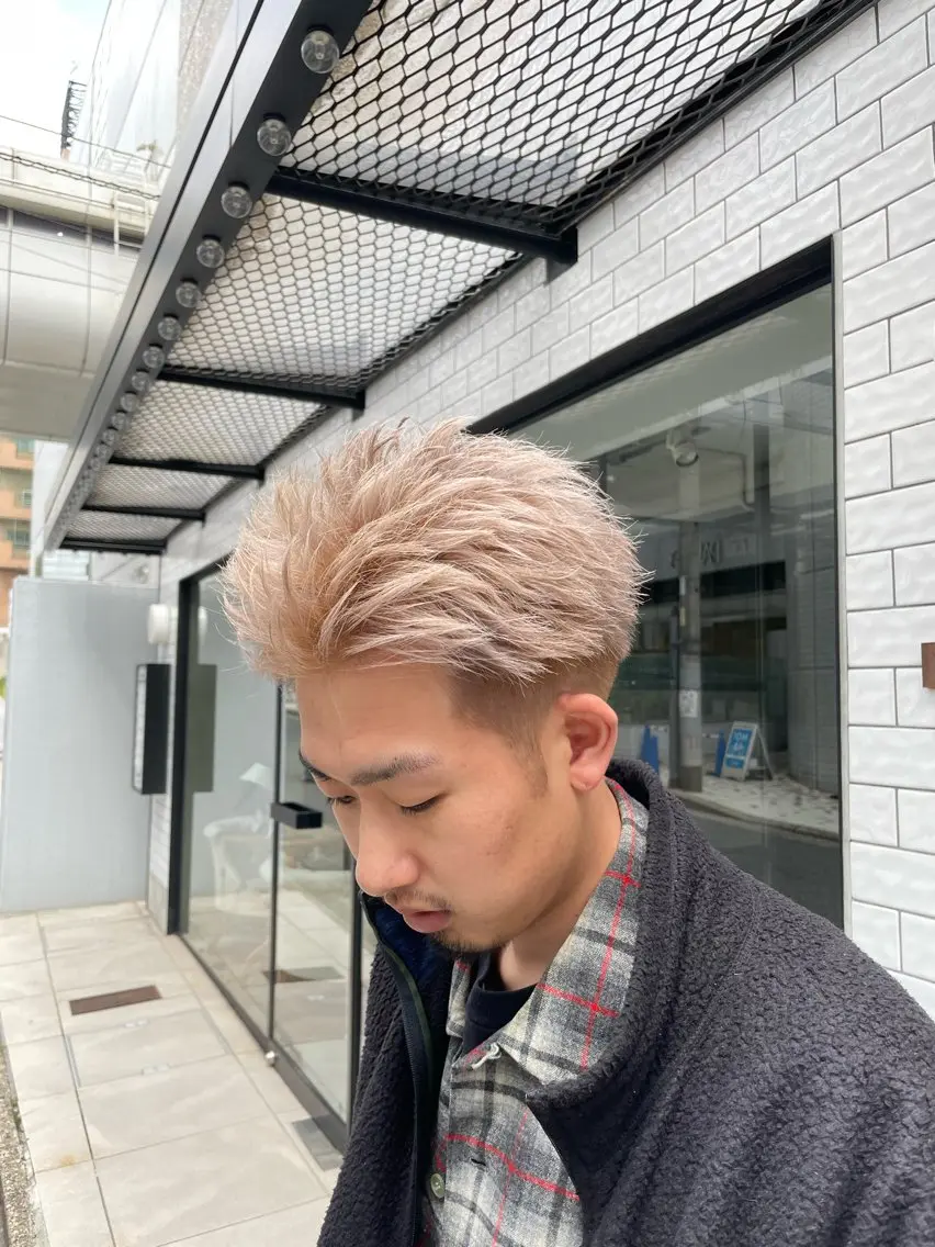 ショート メンズ メンズハイトーン スパイキーショート ショートヘア カット ヘアカラー トリートメント 🔥Mackey🔥 メンズ特化型美容師のヘアスタイル