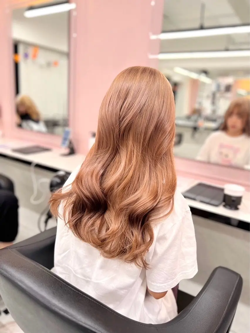 ミディアム 🤎ミルクティー/W カラー/HIROMUのヘアスタイル