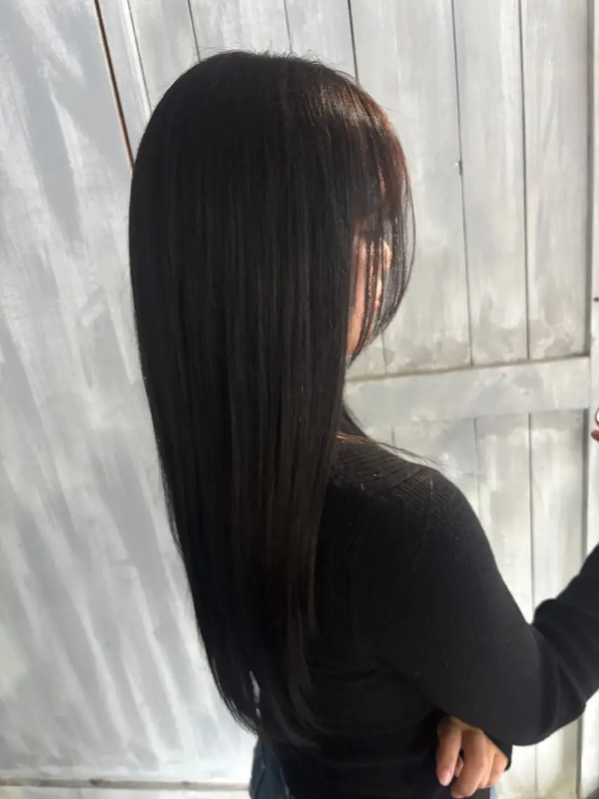 ロング カラー 黒髪 透明感カラー ナチュラルブラック チフミ【下北沢🪐 艶カラー🫧】のヘアスタイル