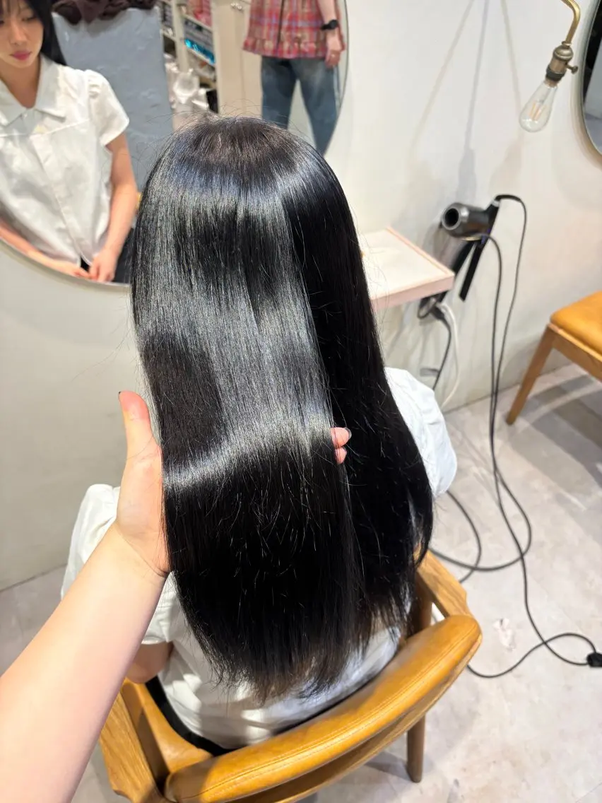 セミロング ヘアカラー トリートメント roka ʜᴀʀᴜᴋᴀのヘアスタイル