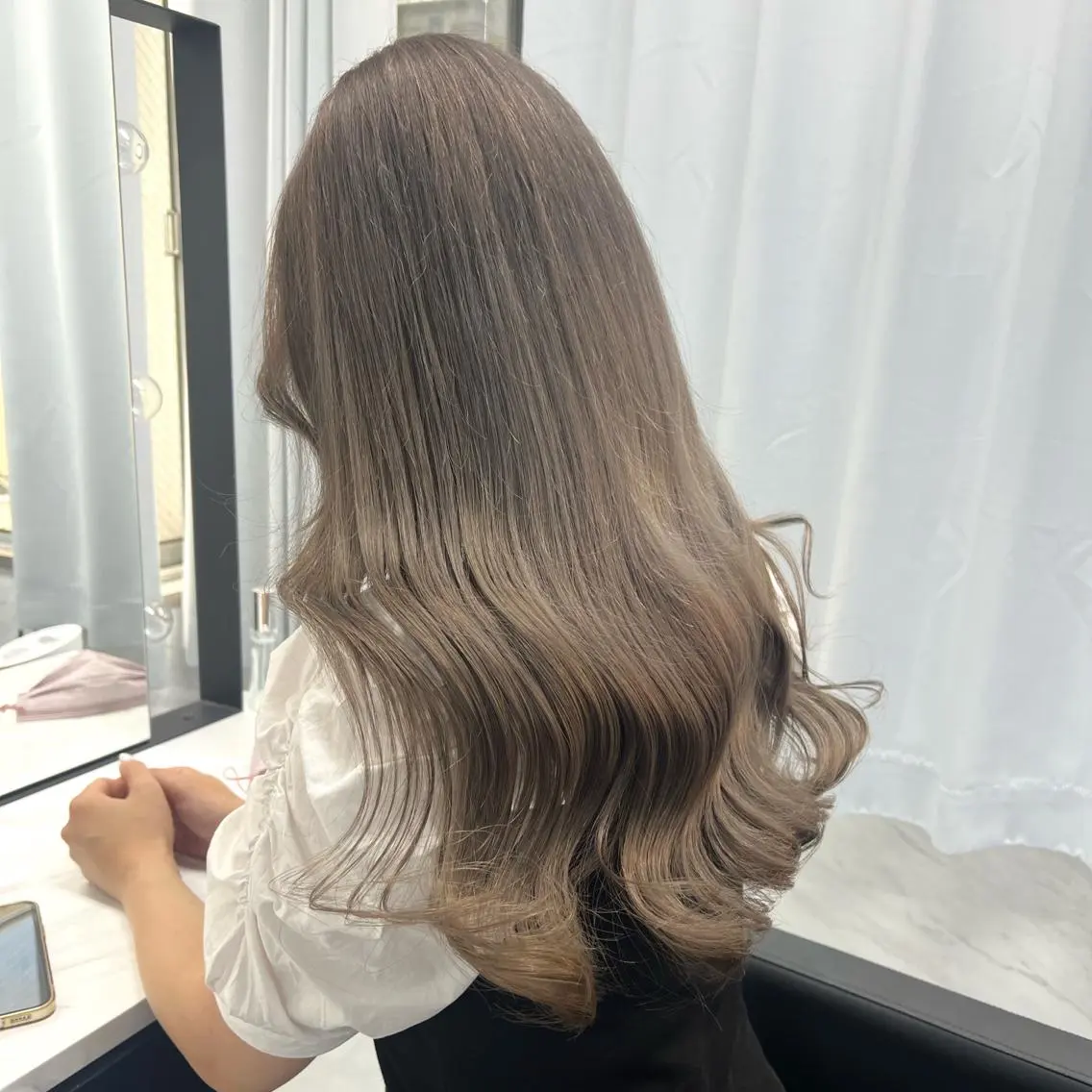 ロング カラー シールエクステ ハイトーンカラー エクステ ヘアカラー トリートメント シールエクステ特化 ハイトーン、NANAのヘアスタイル
