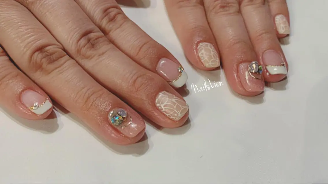 ネイル フラワーネイル フレンチネイル 春ネイル studio e n / RiNのネイルデザイン