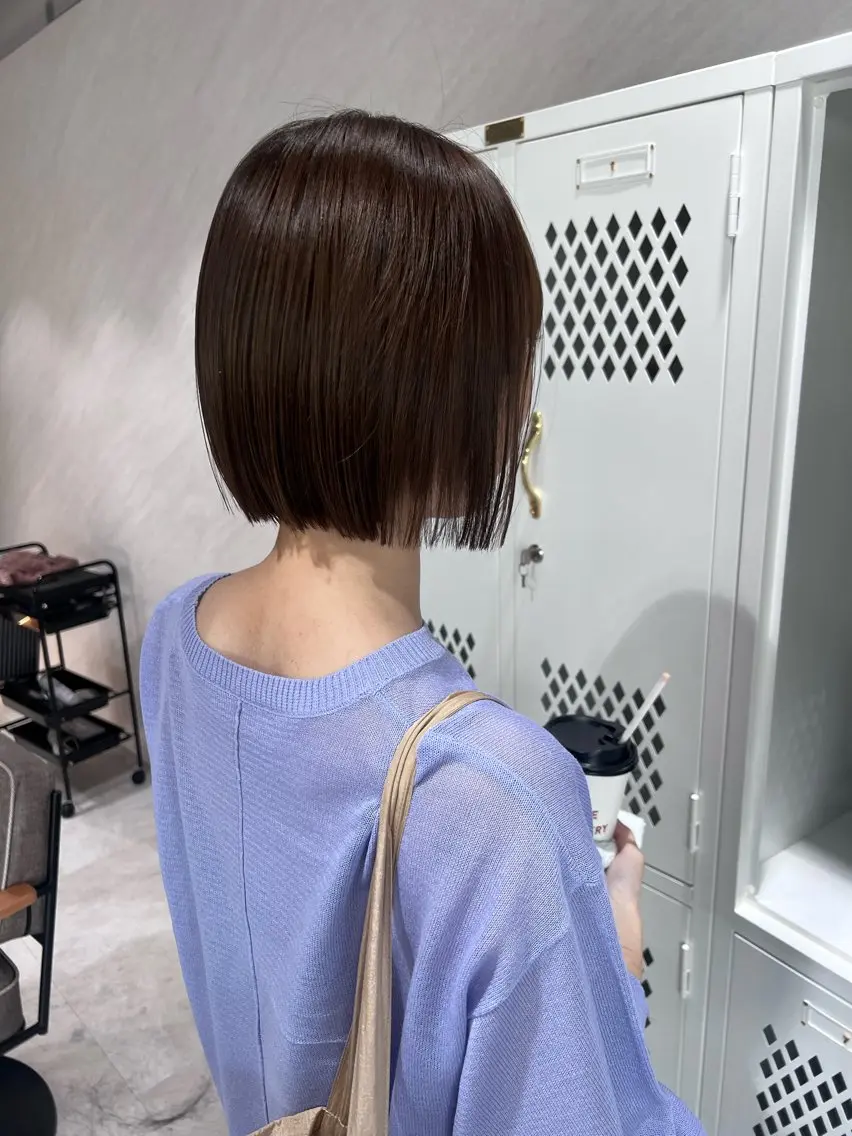ショート カラー グレージュ ラベンダーカラー ラベンダーグレージュ ラベンダーグレー ボブ カット ヘアカラー トリートメント ヘアセット 🌟小顔カット🌟 レイヤーカットボブのヘアスタイル