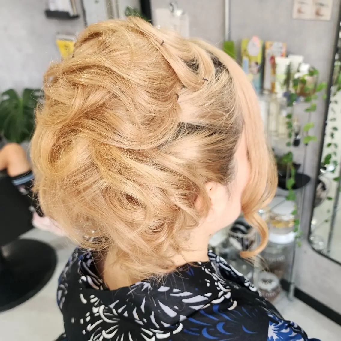 ヘアアレンジ 成人式 卒業式のヘアスタイル ESTELA... OHARA のヘアスタイル
