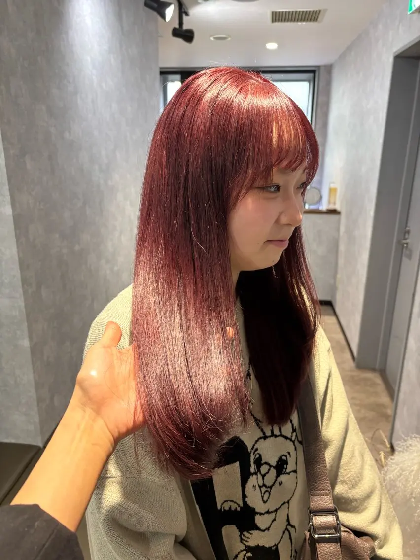 ロング カット ヘアカラー トリートメント 🌐NATSUMI 🌐【寒色カラー】のヘアスタイル