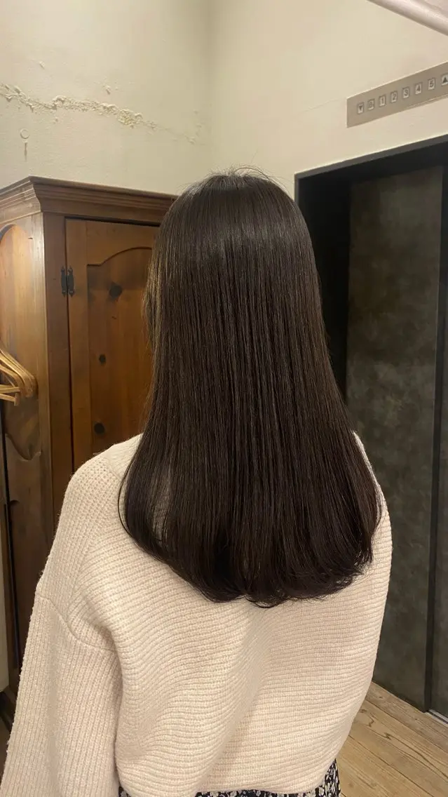 ロング ヘアカラー 透明感カラー 🦙なりたりみのヘアスタイル