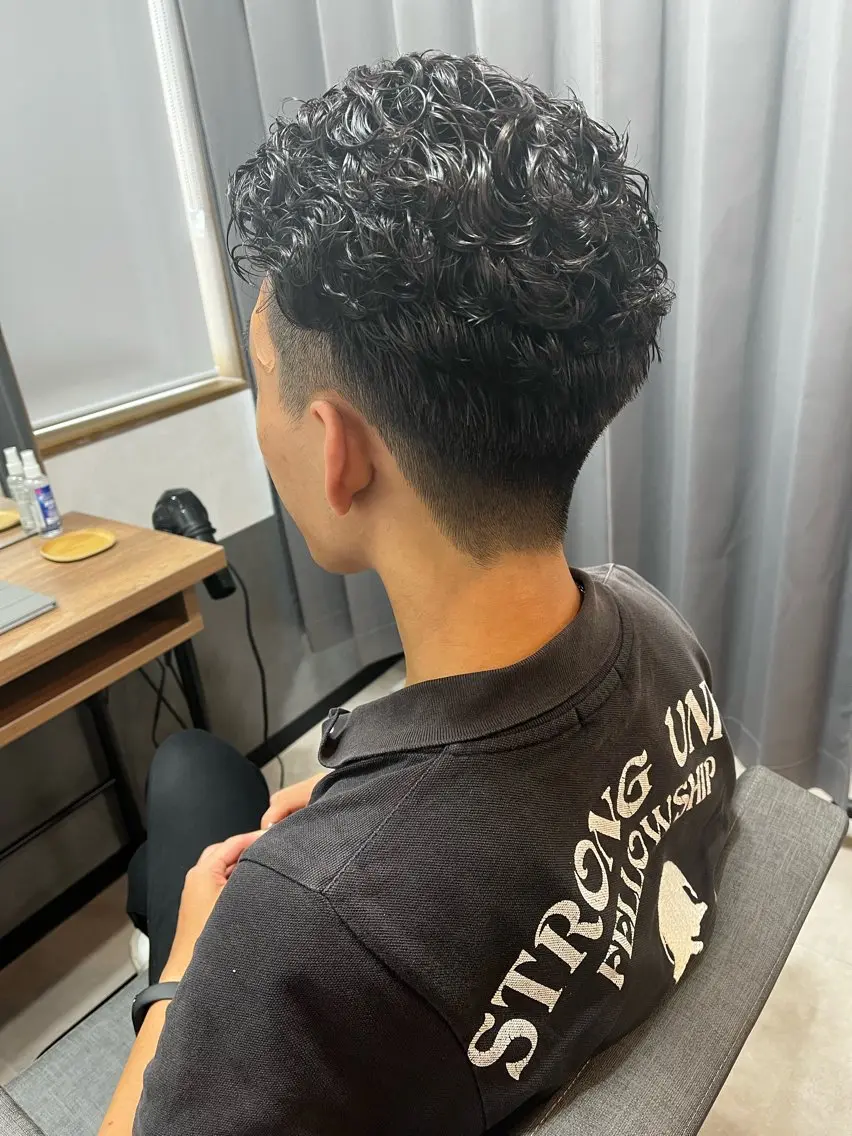 メンズ メンズパーマ 武内 凌レイヤーカット🐺のヘアスタイル