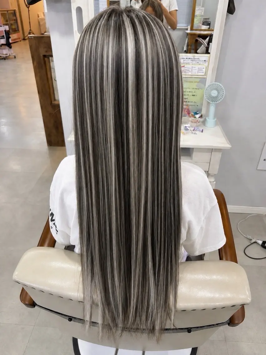 ロング 艶髪🫧透明感 💎岡庭春菜🎀のヘアスタイル