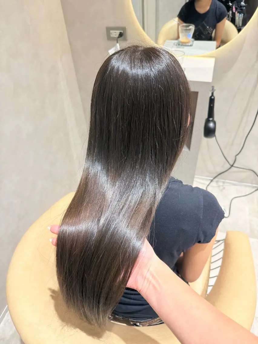 ロング カラー ヘアカラー ECLAT 浦谷アキコのヘアスタイル