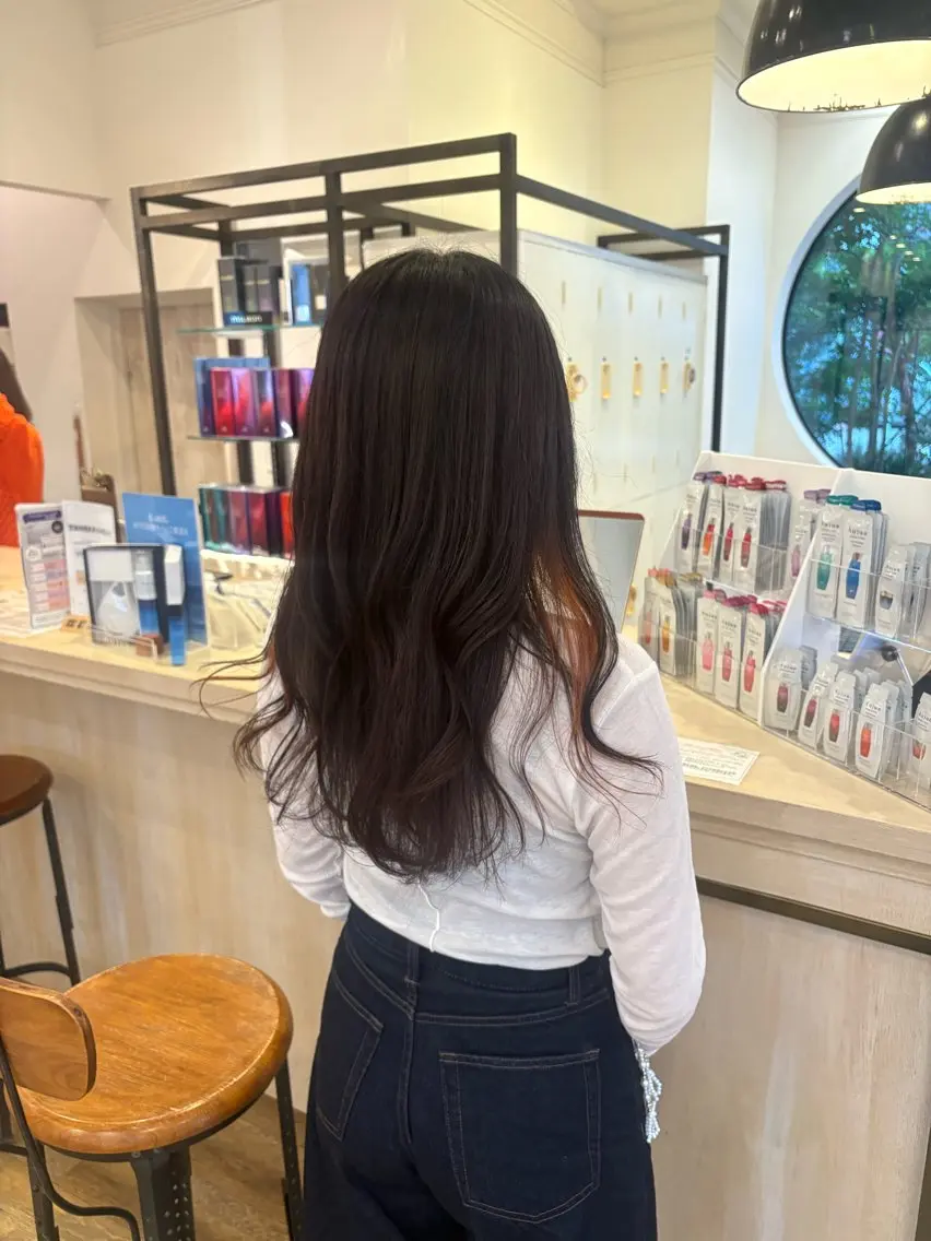 ロング カラー LORAN 寺田のヘアスタイル