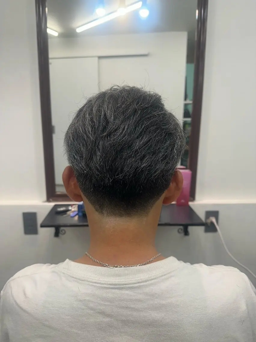 メンズ ビジネス フェードカット 刈り上げ MOMO 💕💕のヘアスタイル