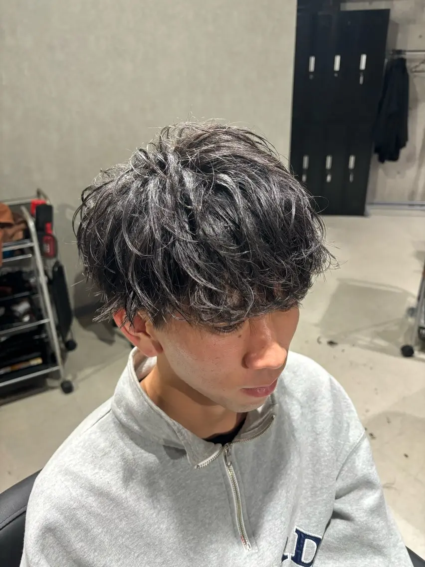 メンズ マッシュ カット _WHITE / KENTOのヘアスタイル