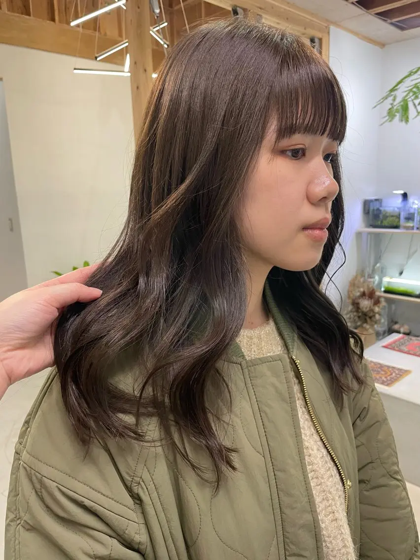 ロング カラー アディクシーカラー グレージュ カット ヘアカラー トリートメント 天神最安値エクステ カラーレイヤーカットのヘアスタイル