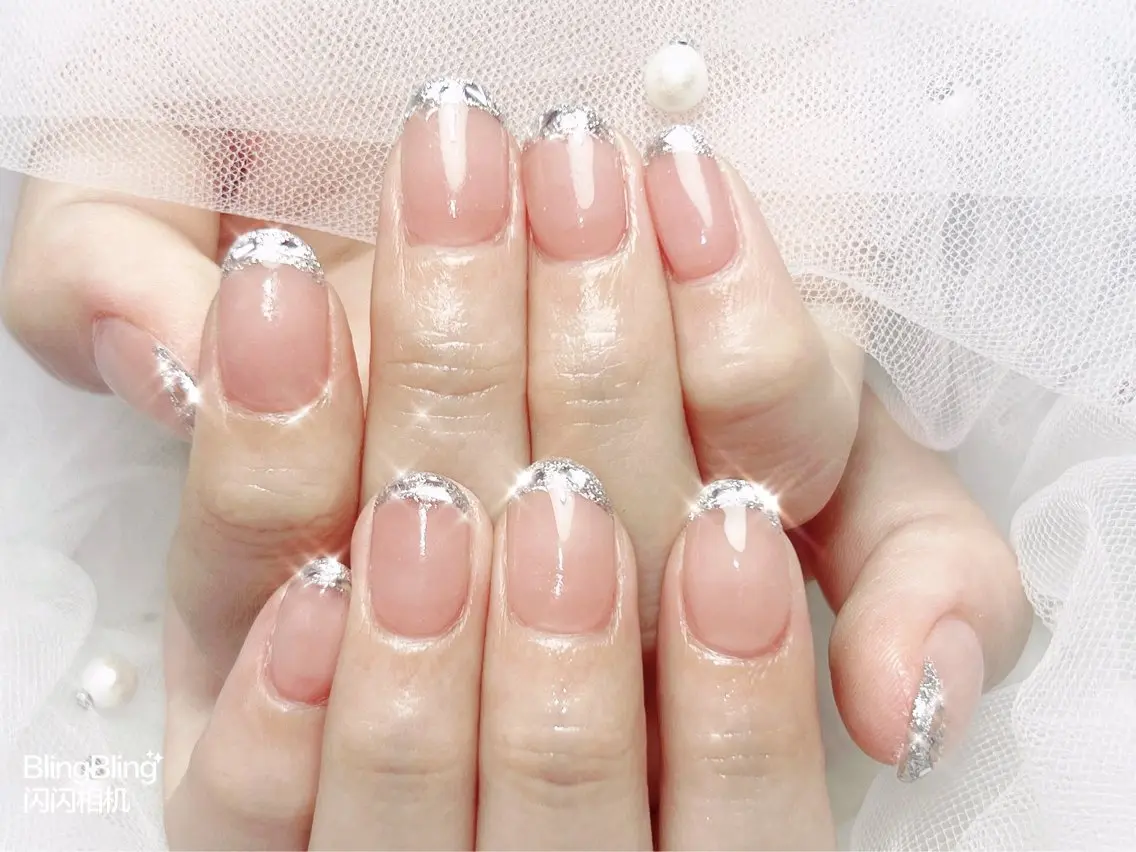 ネイル フレンチネイル ガラスフレンチ Zz nail salonのネイルデザイン