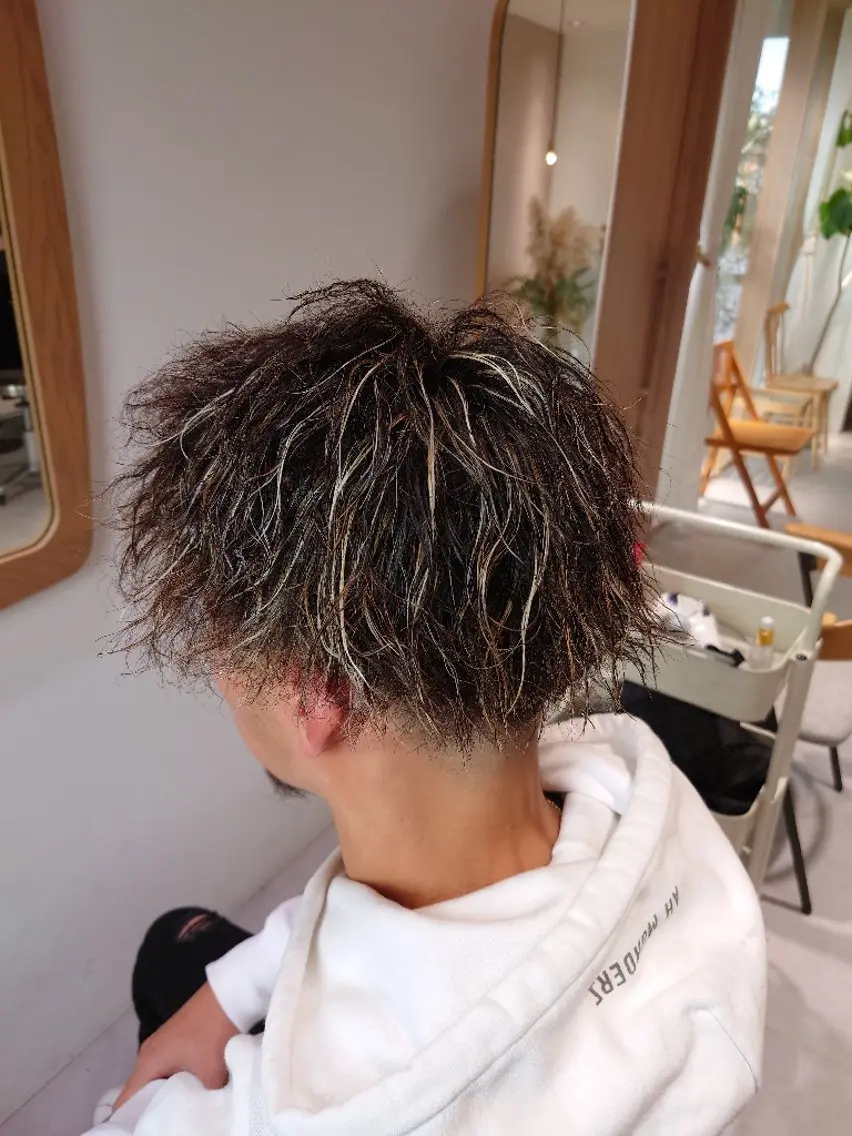ショート ナカヤマ ヒロトのヘアスタイル