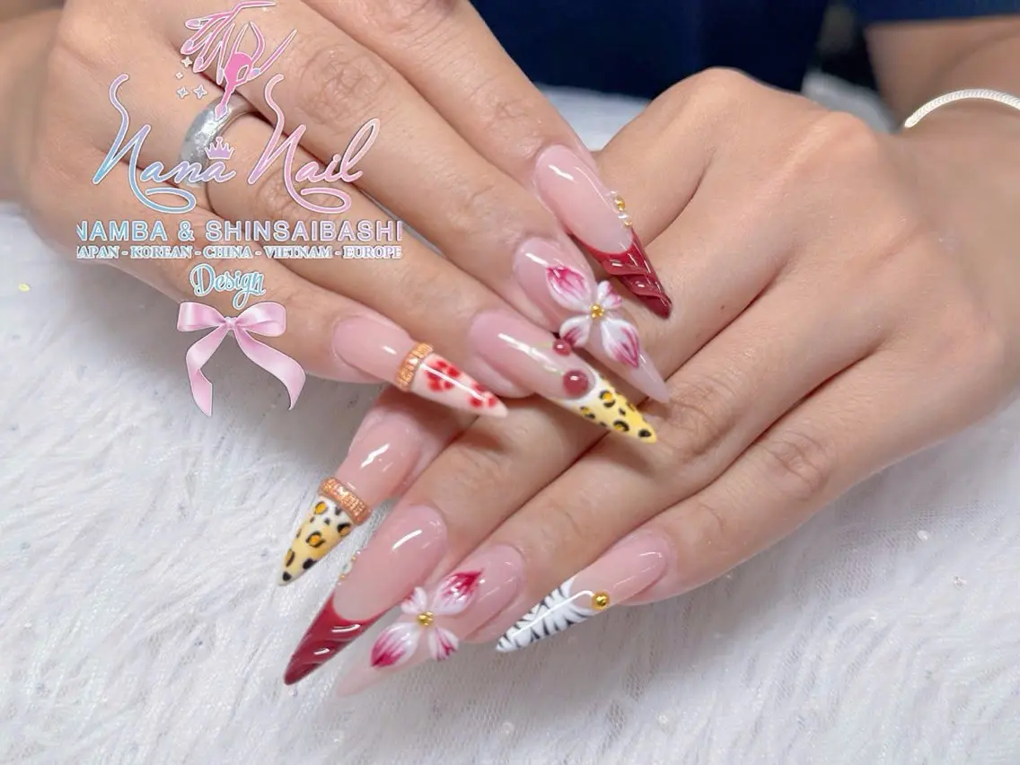 ロング Linanail Nambaのネイルデザイン