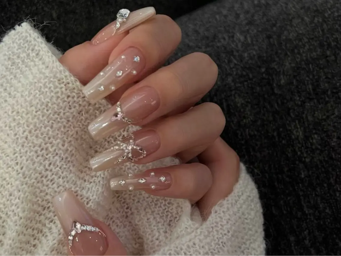 ネイル フットネイル フレンチネイル グラデーション 氷ネイル・うるうるネイル 韓国ネイル ハンドネイル Mixx Nail_ Studioのネイルデザイン