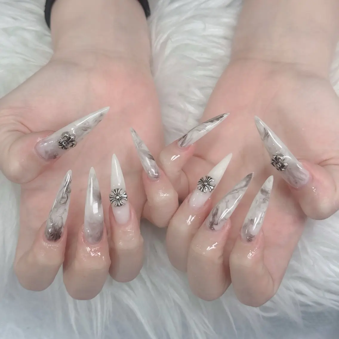 ネイル フットネイル フレンチネイル グラデーション 韓国ネイル ロングネイル ハンドネイル Hani Nail Salonのネイルデザイン