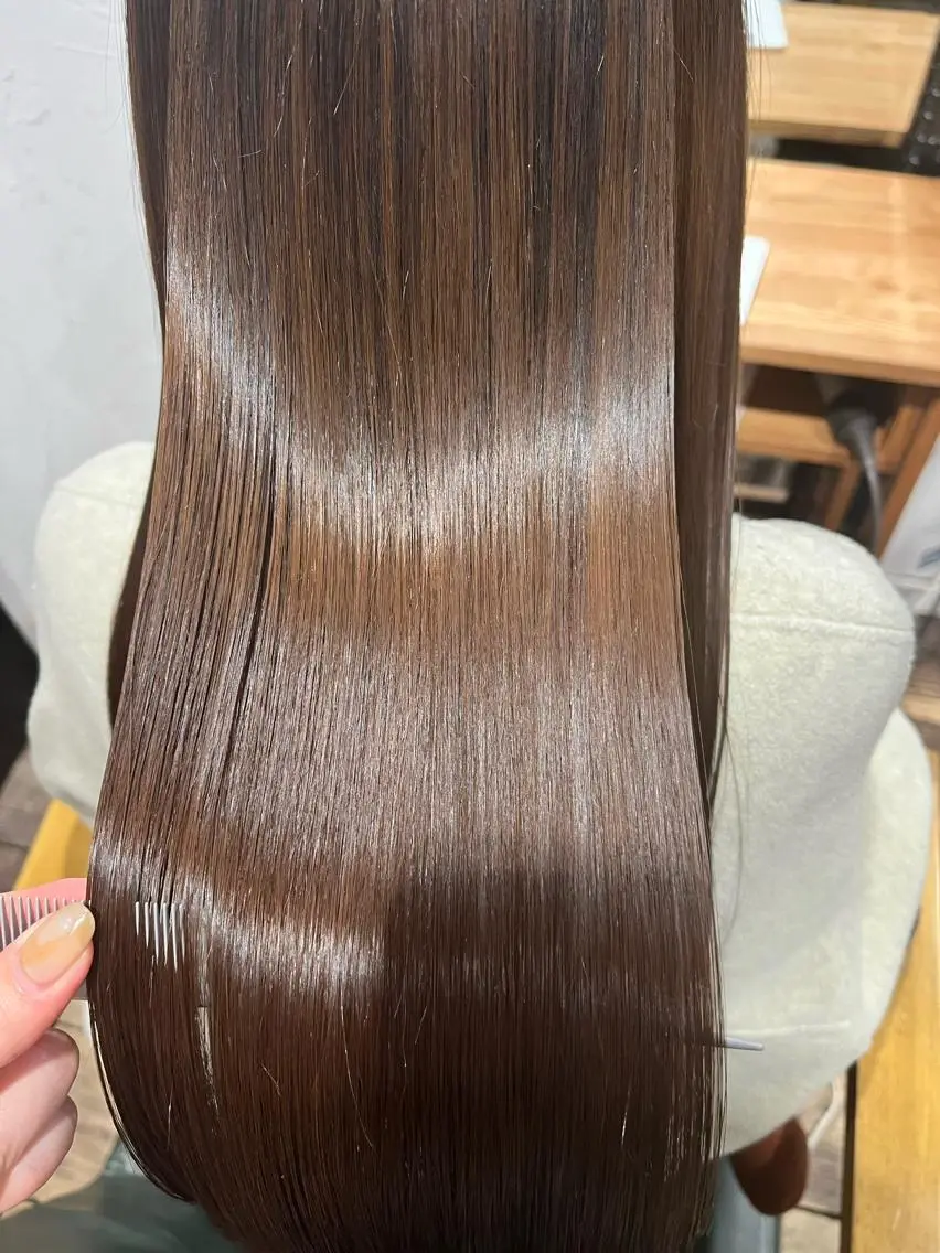髪質改善酸性縮毛矯正+ヘアカラーAujuaトリートメントの写真