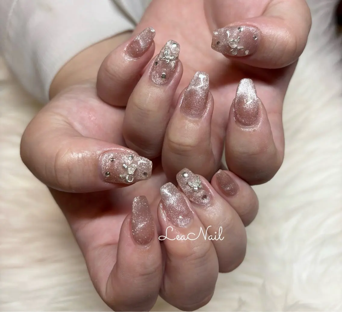 ネイル マグネットネイル リボン Lea Nailのネイルデザイン