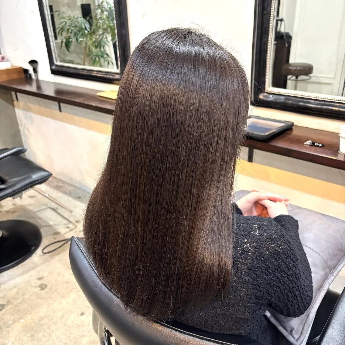 セミロング カラー グレージュ ヘアカラー トリートメント 艶髪‎カラー🤍 RIKAのヘアスタイル