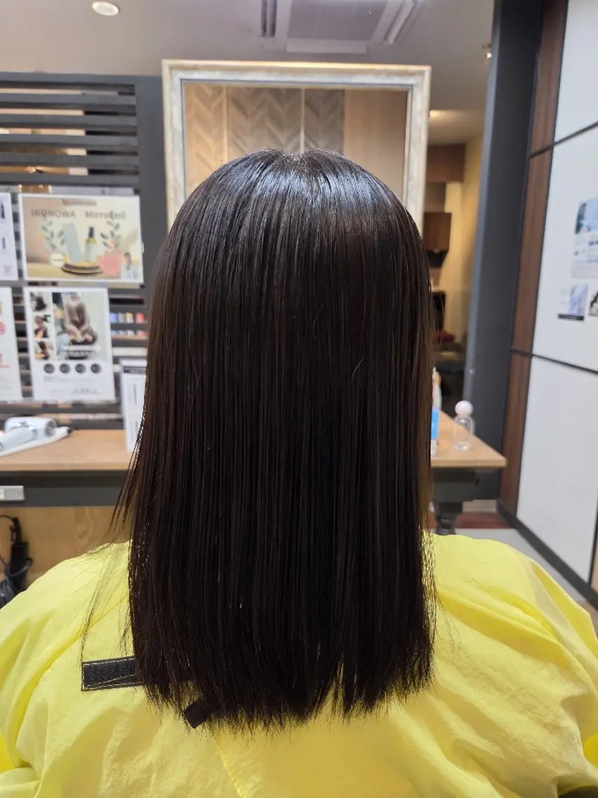 ミディアム 顔周りカット ナカオ シュウヘイのヘアスタイル