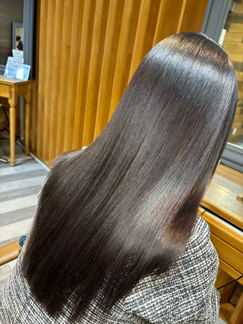 ロング 髪質改善 縮毛矯正 岡本樹一 🍁のヘアスタイル