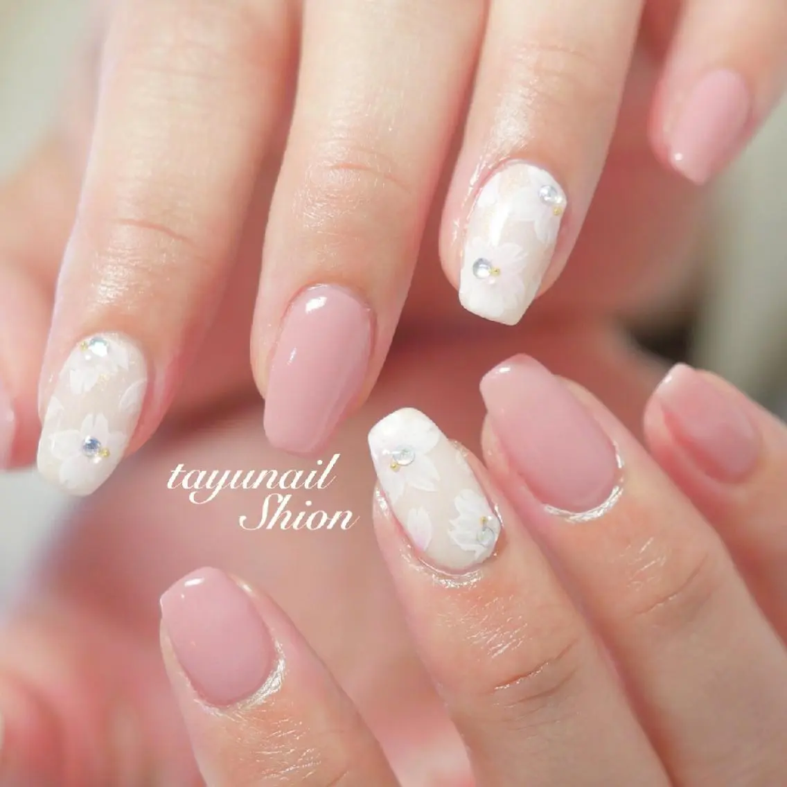 ネイル ブルー 桜ネイル ジェルネイル パラジェル ピンク ネイルサロン 【たゆnail】のネイルデザイン