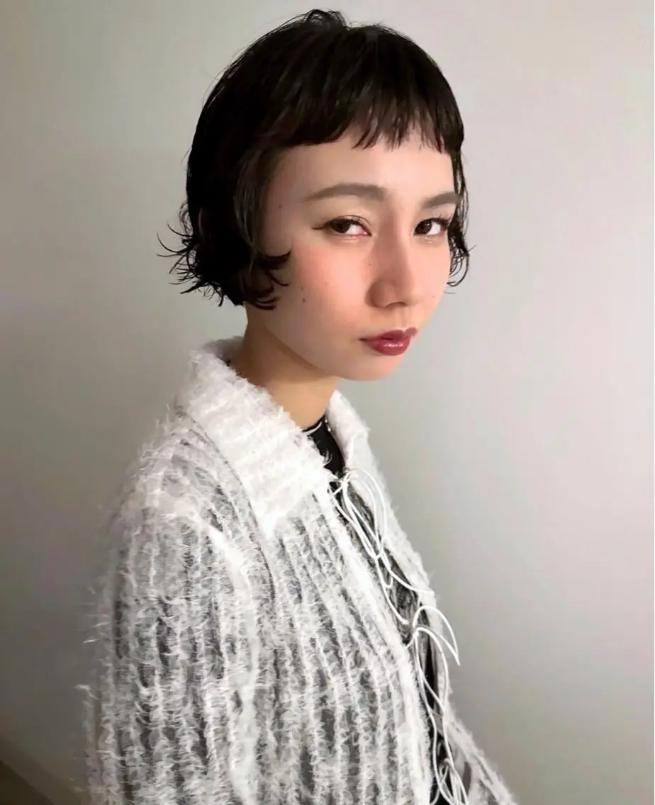 ショート パーマ ボブ オン眉 ニュアンスパーマ カット パーマ トリートメント パーマ /レイヤー 榛地渉馬 /矢場町のヘアスタイル