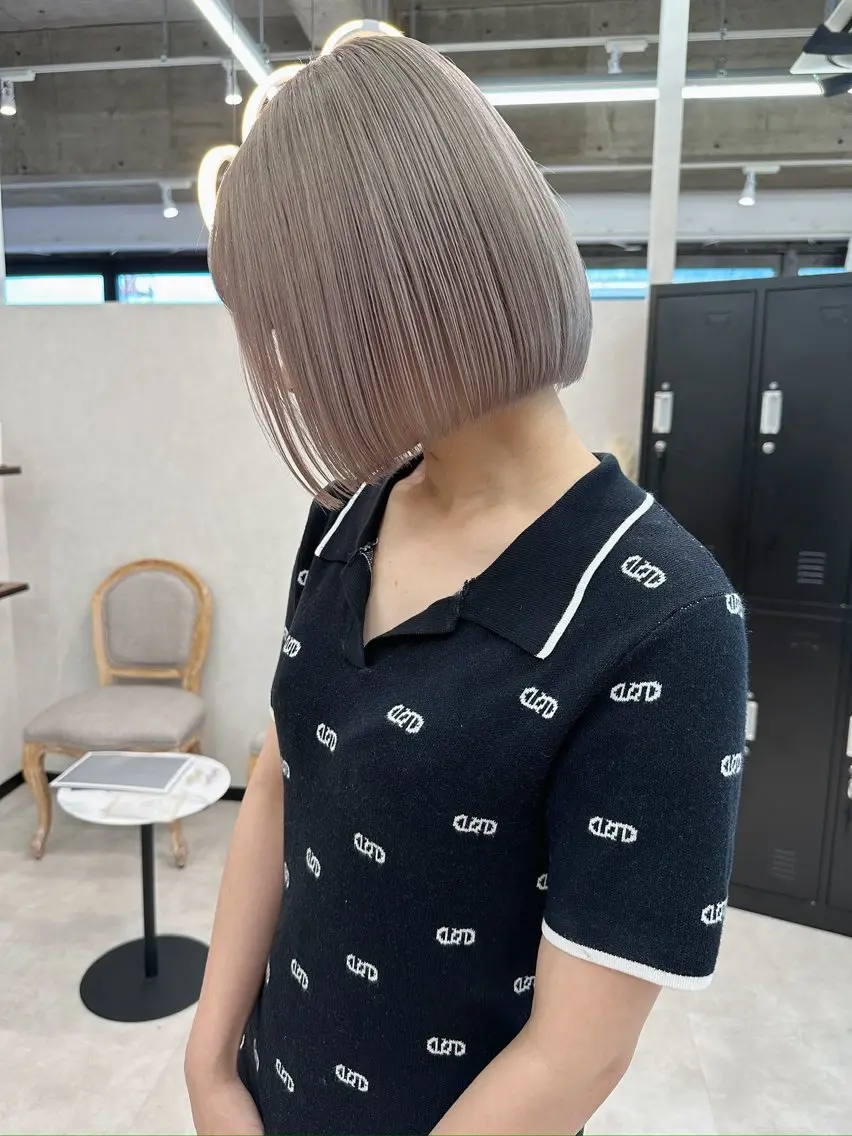 ショート カラー カット ヘアカラー トリートメント ヒラ マツのヘアスタイル