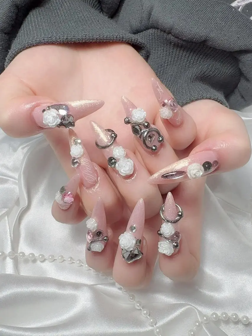 ネイル フットネイル フレンチネイル グラデーション 韓国ネイル マグネットネイル ハンドネイル Hara Nail 【持ち込みOK】のネイルデザイン