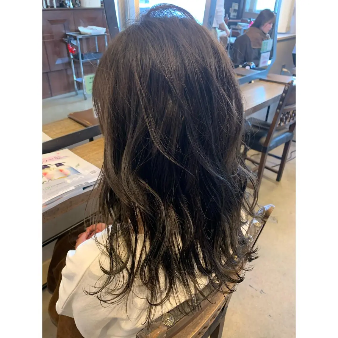 ロング カラー ブルーカラー ブルージュ カット ヘアカラー 佐藤 美紅のヘアスタイル
