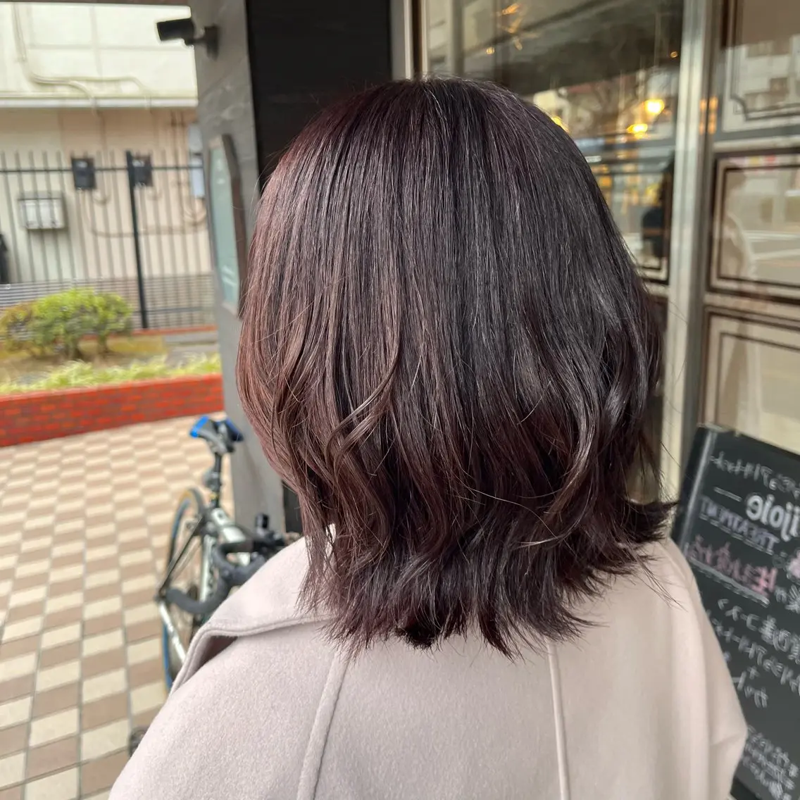 ミディアム カラー ブリーチ ブリーチなしカラー よしだ しおりのヘアスタイル
