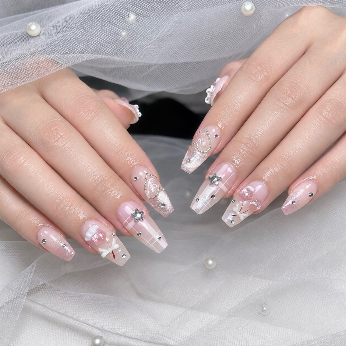 ネイル ハンドネイル Rosy Nail Galleryのネイルデザイン