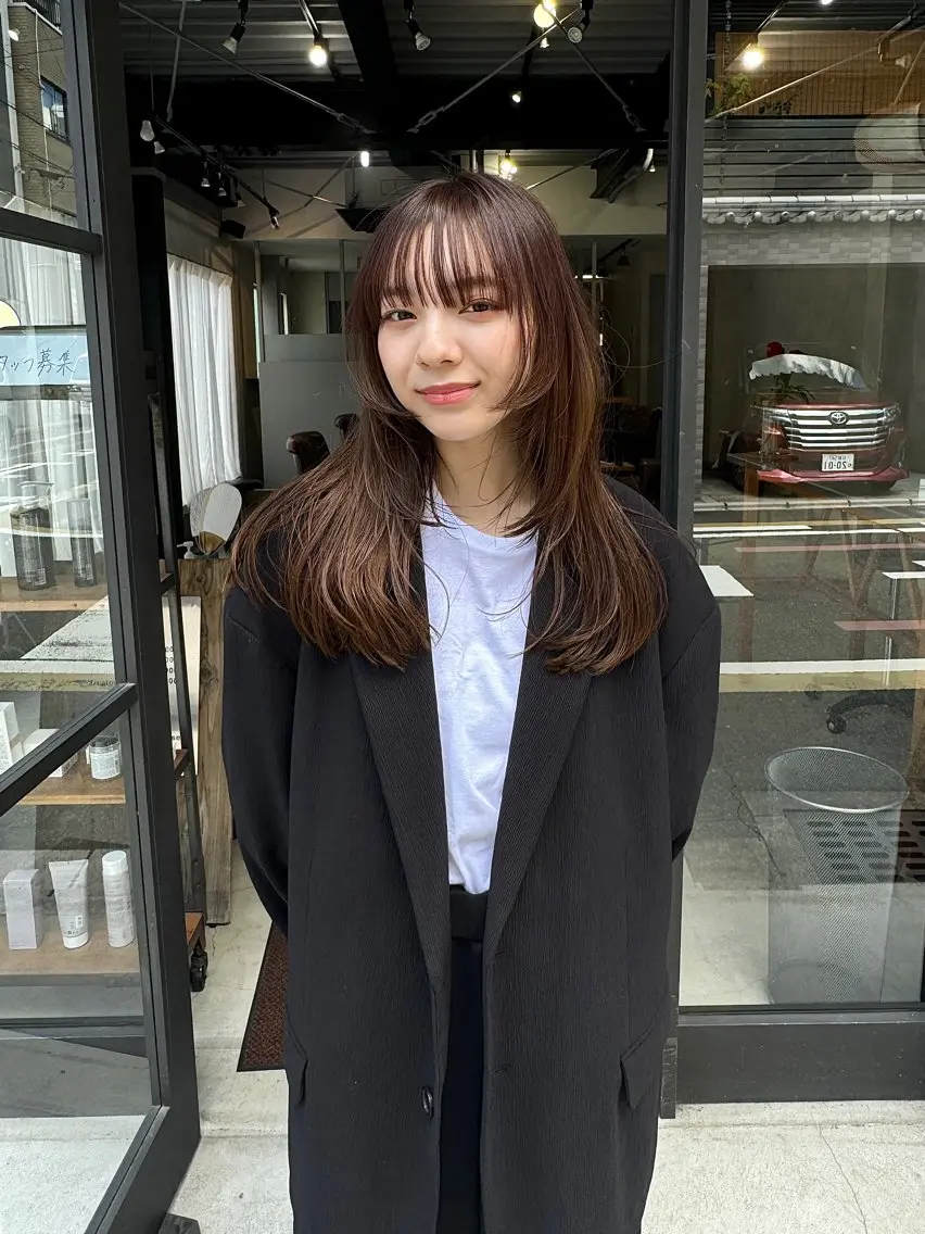 ロング 顔まわりレイヤー レイヤーカット ロング 加藤 悠真のヘアスタイル