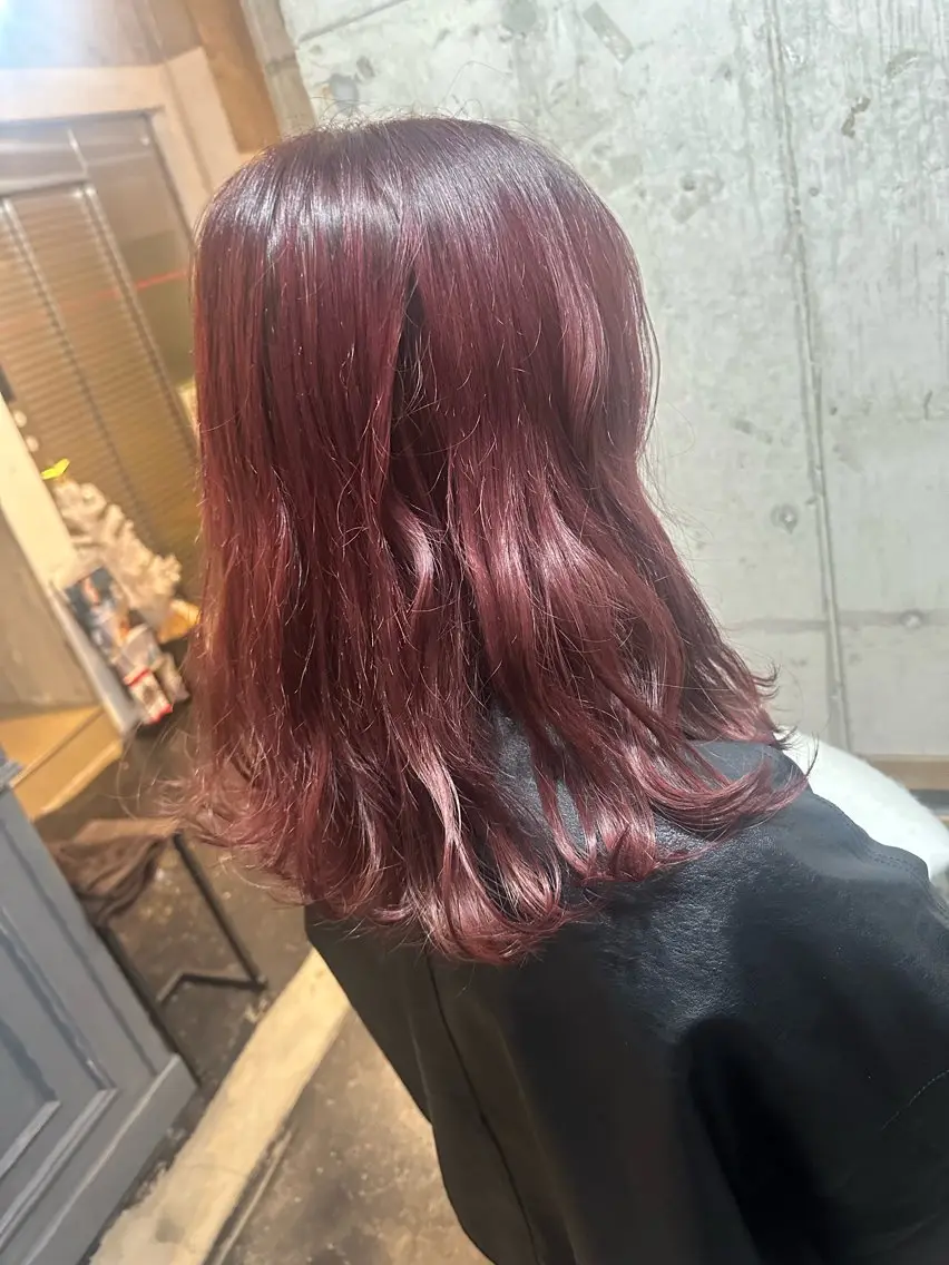 ミディアム 保井 実奈美のヘアスタイル