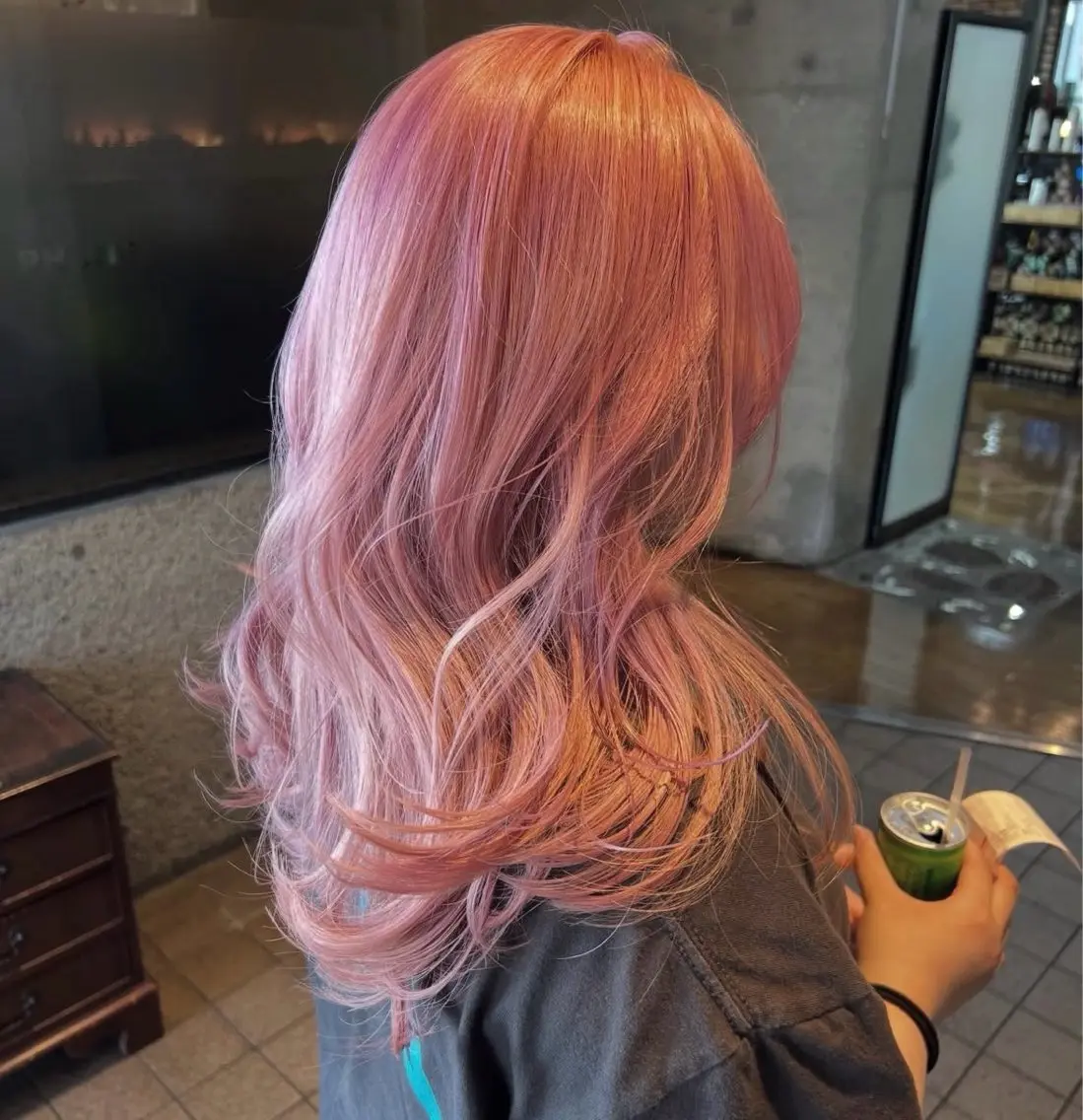 カラー 野崎 仁那のヘアスタイル