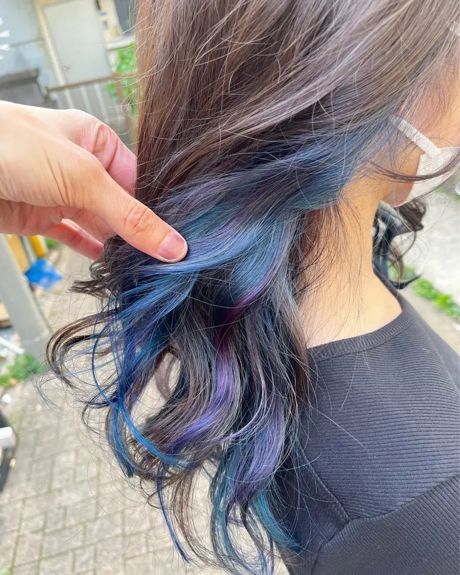 セミロング カラー ブリーチ イヤリングカラー インナーカラー ユニコーンカラー カット ヘアカラー トリートメント 原宿サロン代表 デザインカラー伊藤卓のヘアスタイル