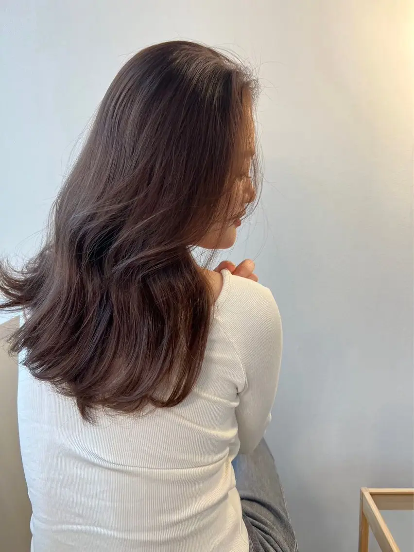 ロング カラー 髙野 未衣菜のヘアスタイル
