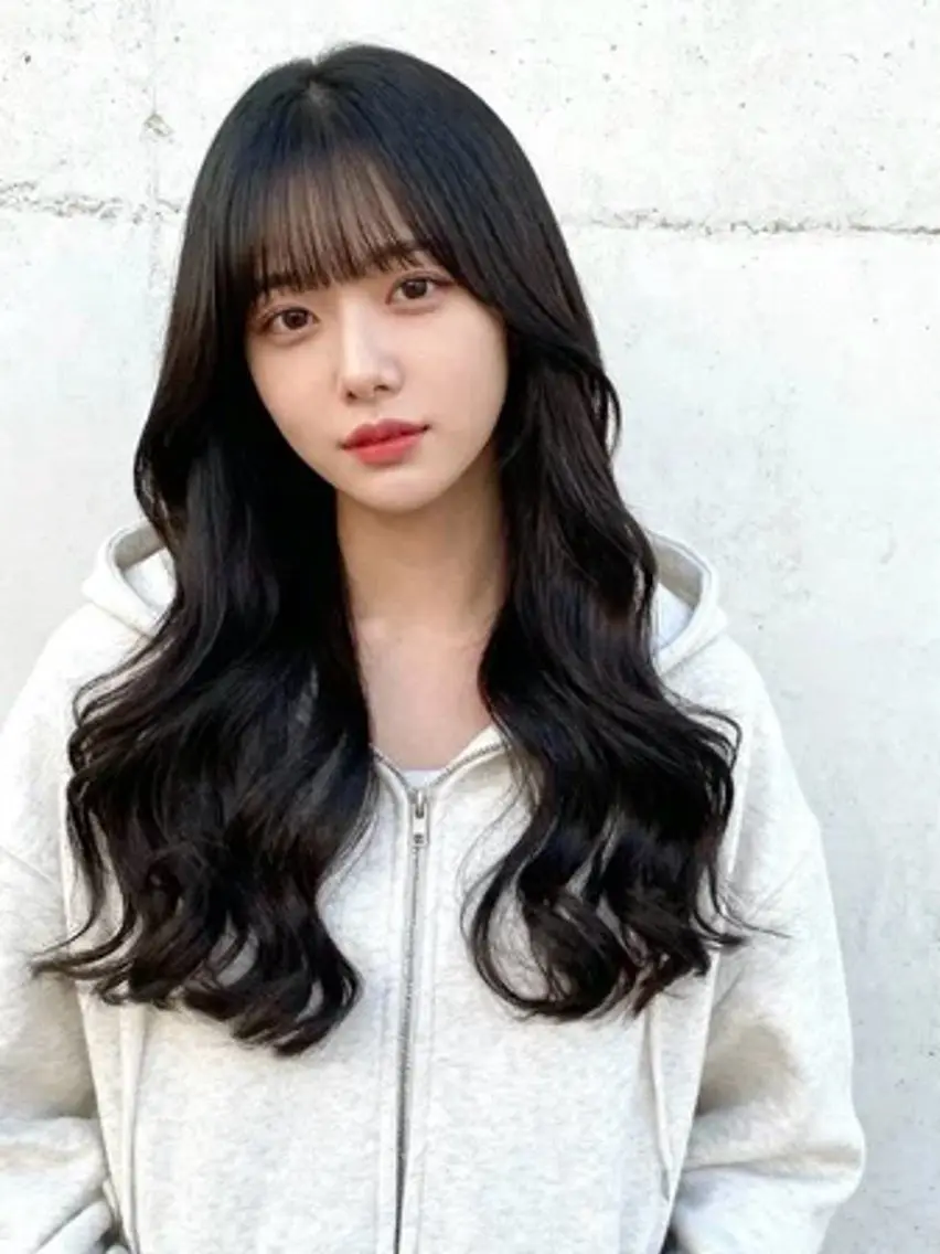 ロング カラー ロングレイヤー アディクシーカラー 透明感カラー くびれヘア 顔まわりレイヤー カット ヘアカラー 韓国レイヤーカット 🫧大阪梅田レイヤーのヘアスタイル