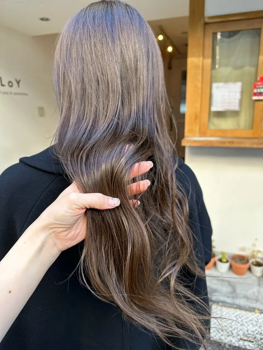 ロング カラー 透明感カラー 脇坂 佳世の眉毛・アイブロウイメージ
