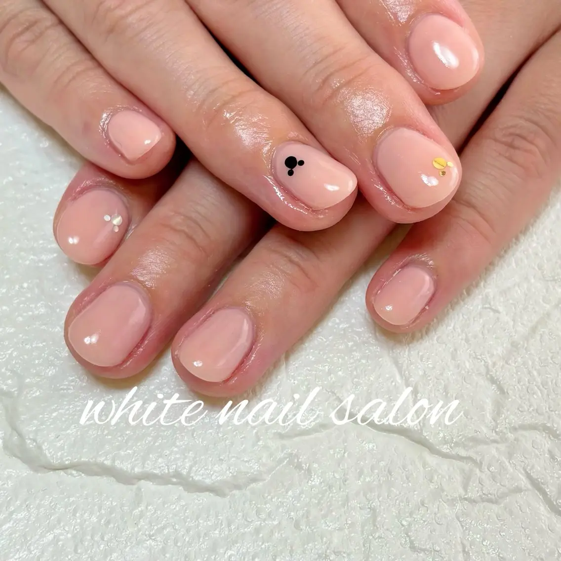 ネイル シンプルネイル ホワイト white nail salonのネイルデザイン